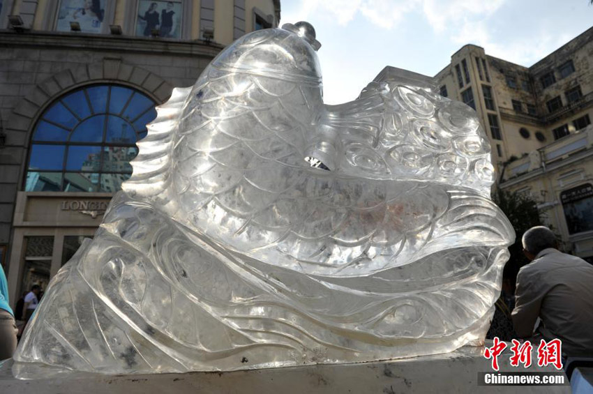 Sommerliche ?Eisskulpturen“