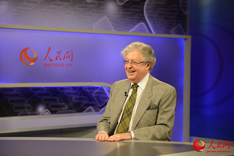 Schweizer Botschafter zu Gast bei People's Daily Online