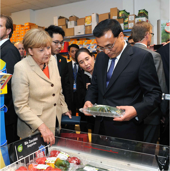 Li und Merkel im Supermarkt