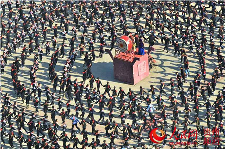 Buyi tanzen sich ins Guinness-Buch der Rekorde