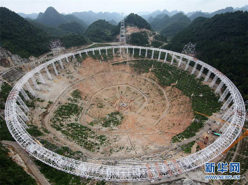 China baut gr??tes Radioteleskop der Welt