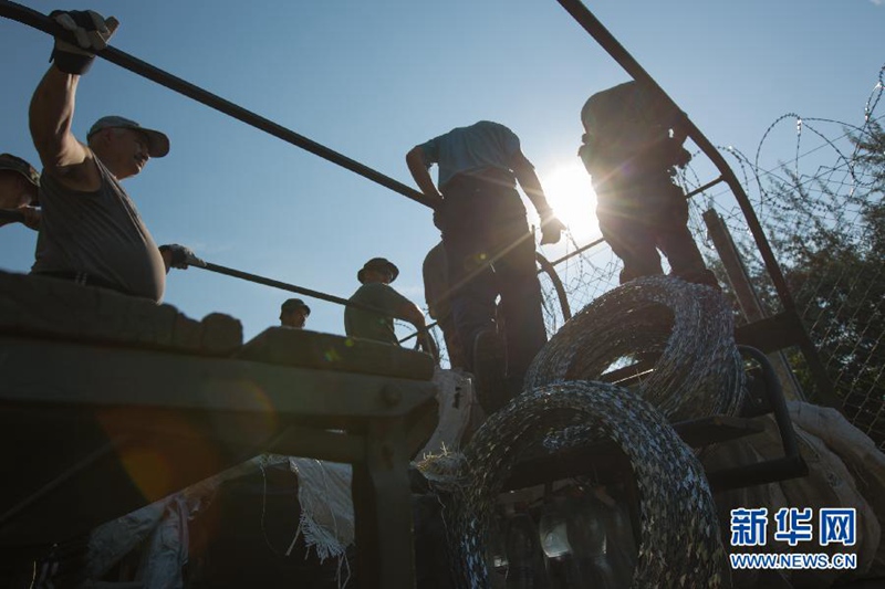 Ungarn baut Grenzzaun gegen Flüchtlinge