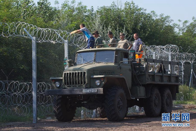 Ungarn baut Grenzzaun gegen Flüchtlinge