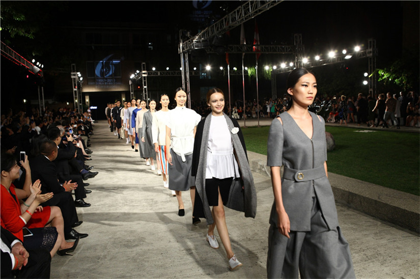 China und Schweiz feiern 65-j?hriges Jubil?um ?modisch“