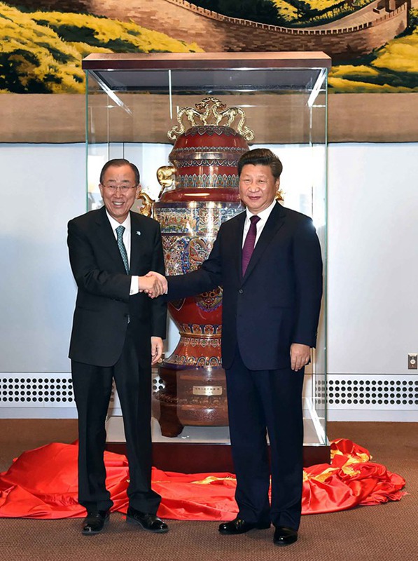 China schenkt der UNO ein Symbol des Friedens