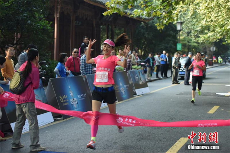 999 Frauen nehmen an Langstreckenlauf in Hangzhou teil