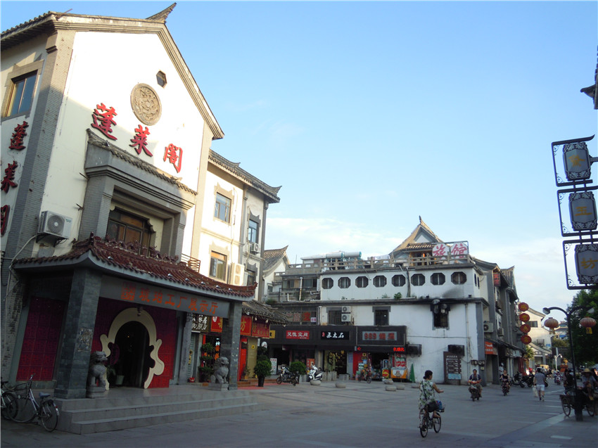 Xuzhou – Tonkrieger im Glassarg