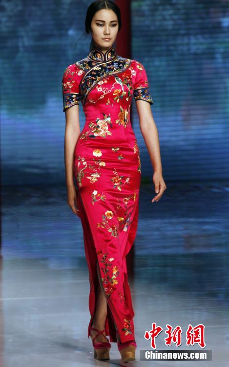?Qipao“-Show auf der China Fashion Week
