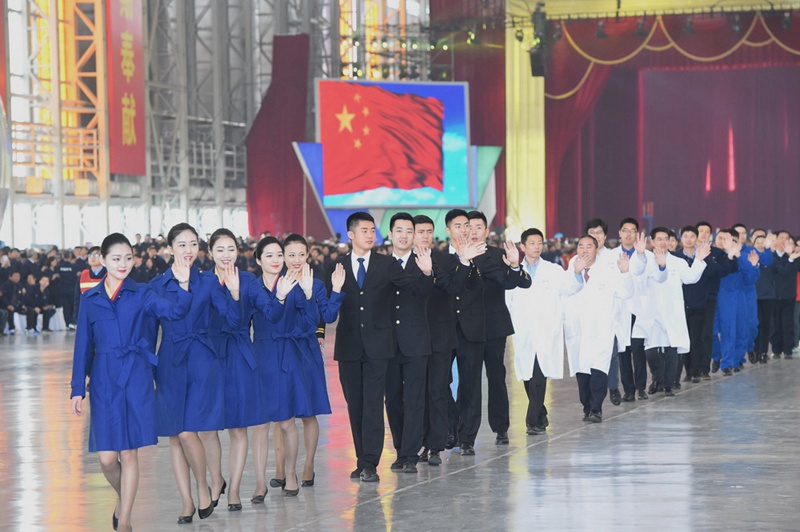 Chinesischer Jumbo C919 l?uft vom Band