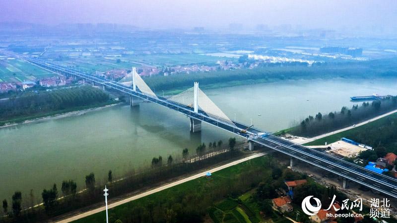 Sino-franz?sische Freundschaftsbrücke für Verkehr freigegeben