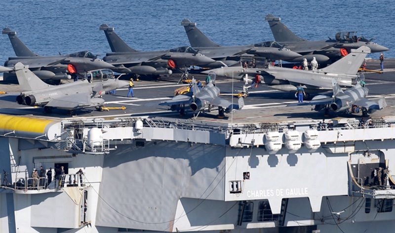 Frankreich schickt Flaggschiff nach Syrien 