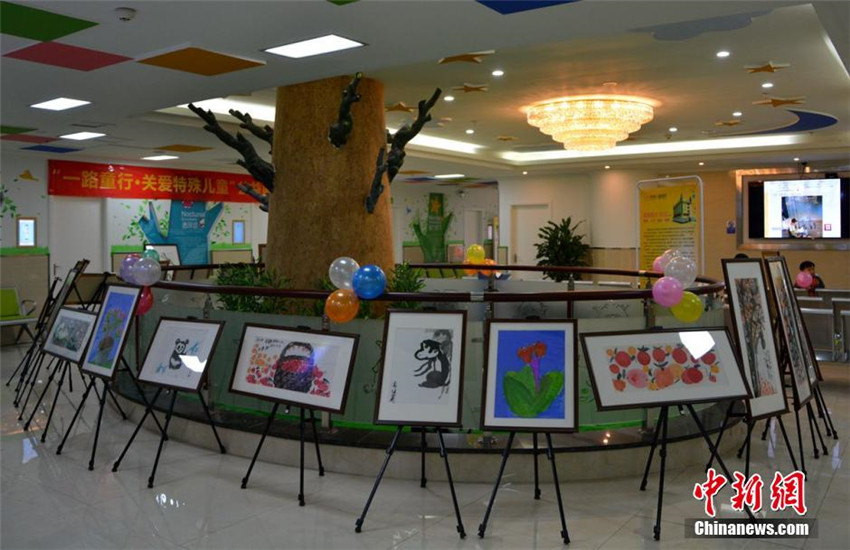 Malereien von ?besonderen“ Kindern