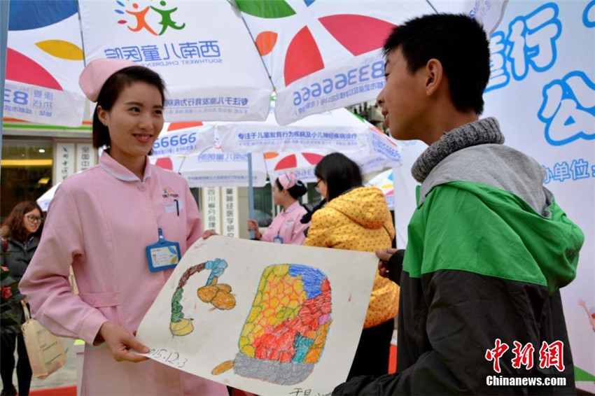 Malereien von ?besonderen“ Kindern