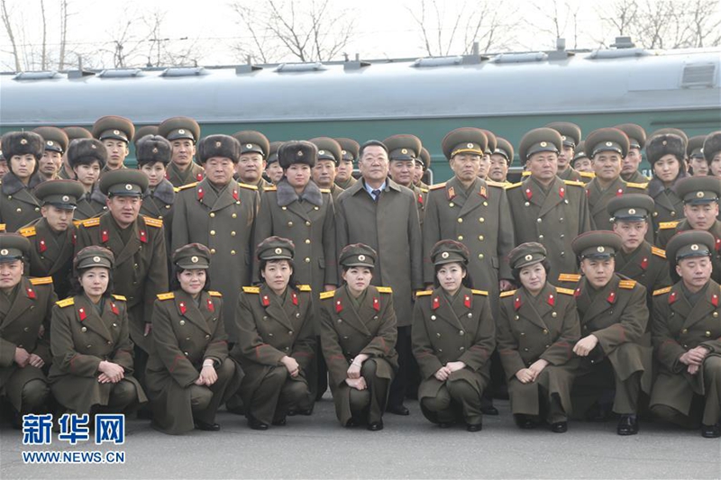 Nordkoreanische Soldaten zur Kunstaufführung in China