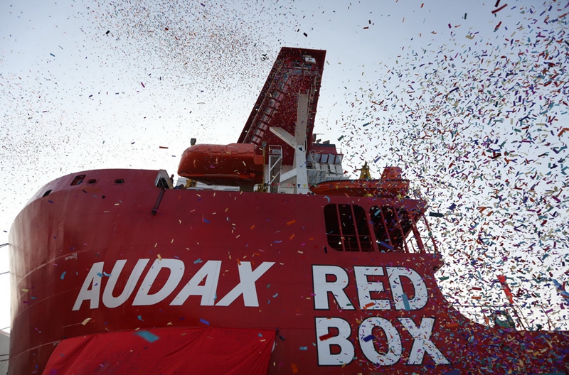 Das erste schwere Transportschiff für das Polargebiet fertig gestellt