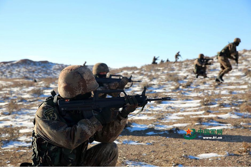 China und Pakistan üben erstmals Patrouille und Angriff aus der Luft