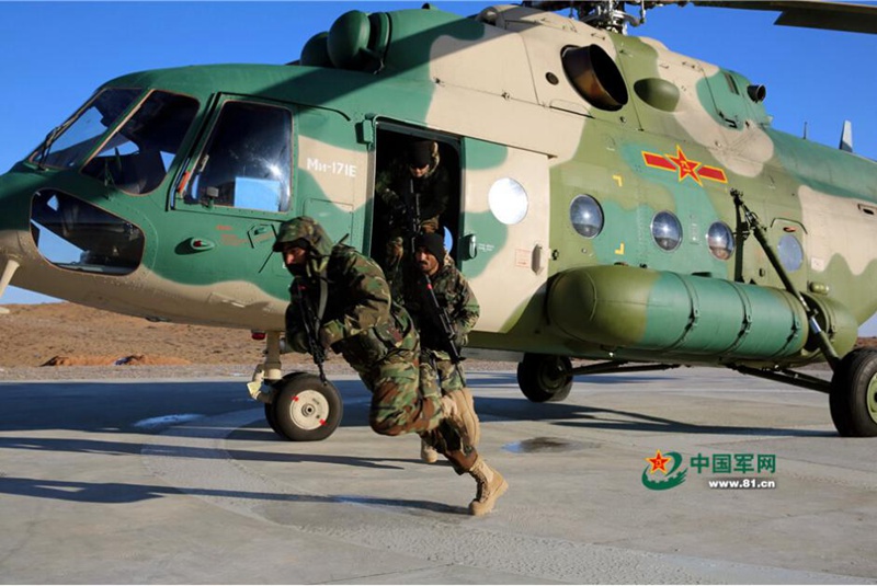 China und Pakistan üben erstmals Patrouille und Angriff aus der Luft