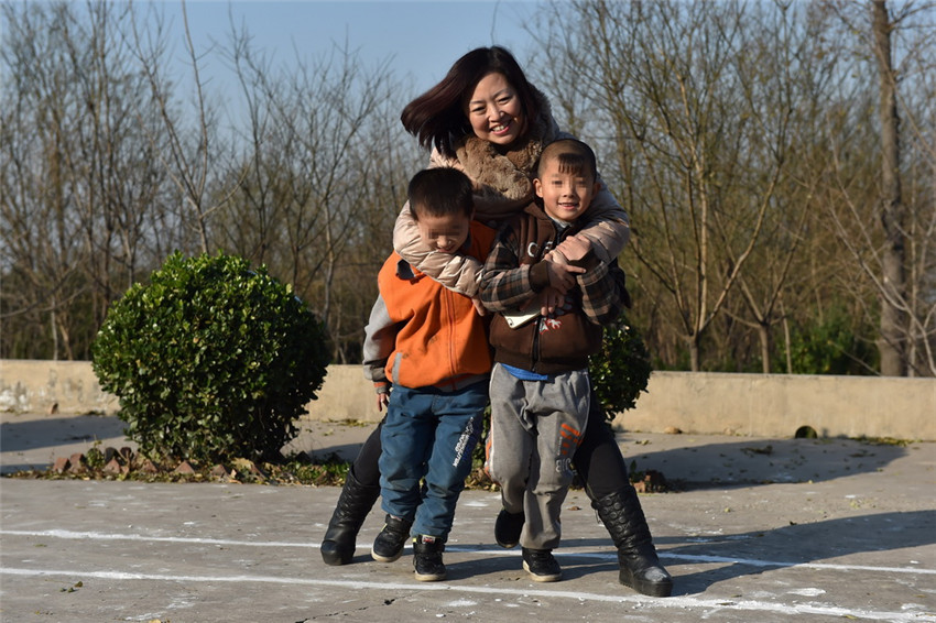 Das neue Leben eines HIV-infizierten Kindes