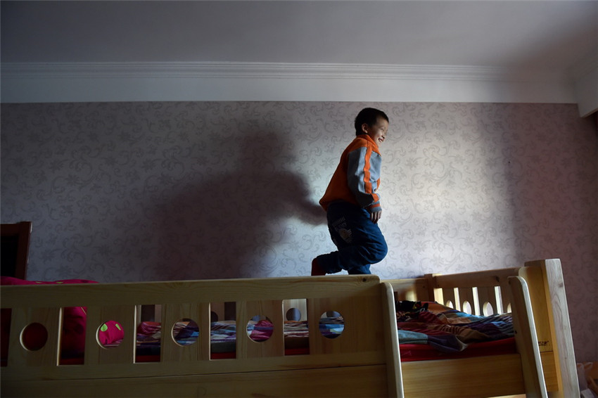 Das neue Leben eines HIV-infizierten Kindes