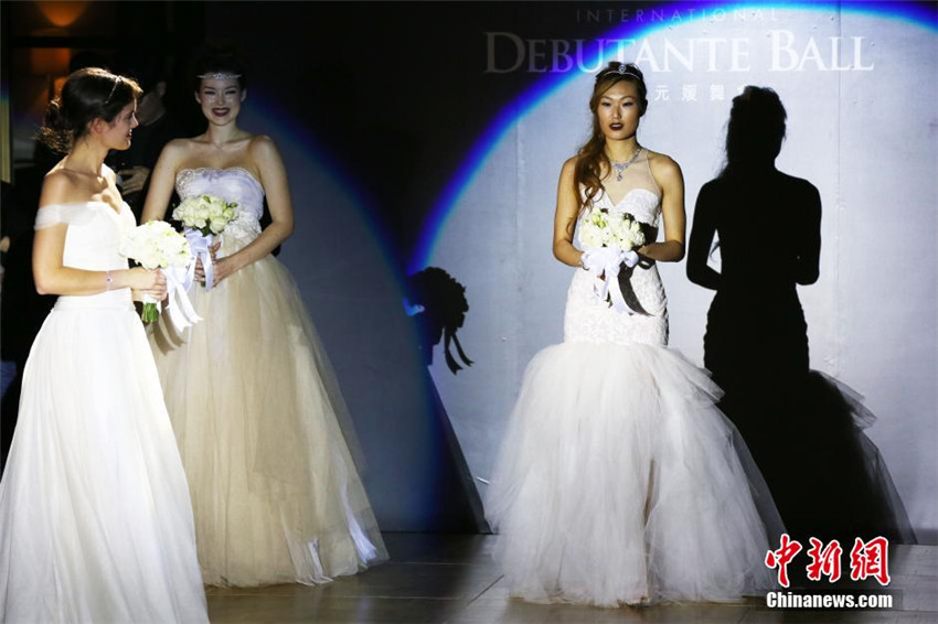 Sch?nheit und Anmut auf dem ?Shanghai International Debutante Ball“