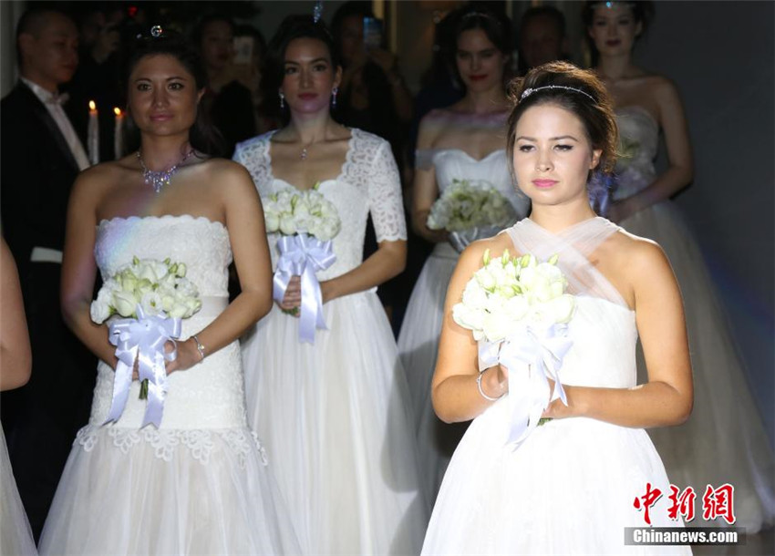 Sch?nheit und Anmut auf dem ?Shanghai International Debutante Ball“