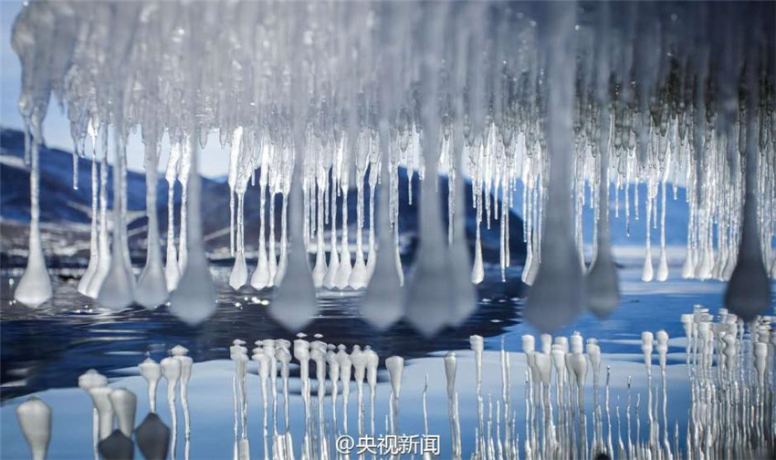 ?Eisgardinen“ am Fu? des Tianshan-Berges