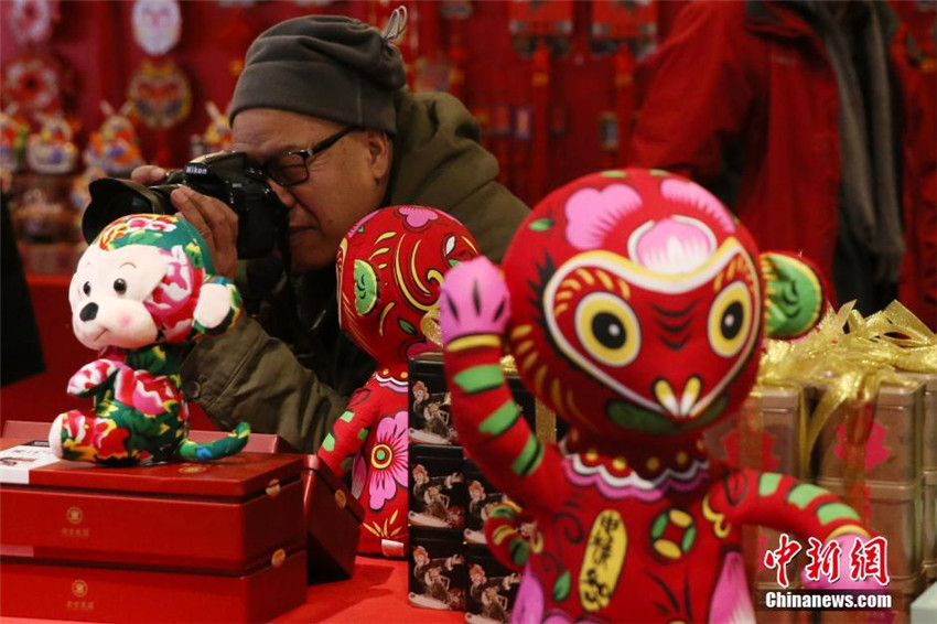 Affen-Produkte zum Neujahr hei? begehrt