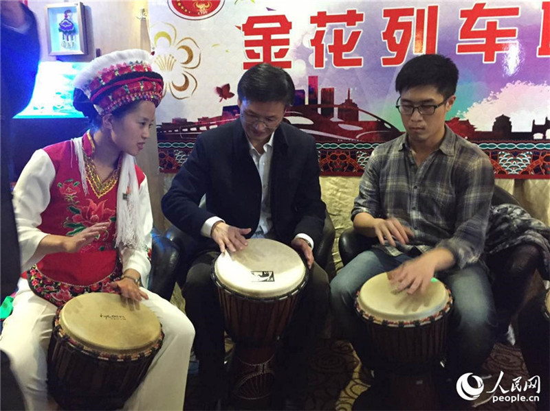 Zugreise als Erlebnis chinesischer Volkskultur