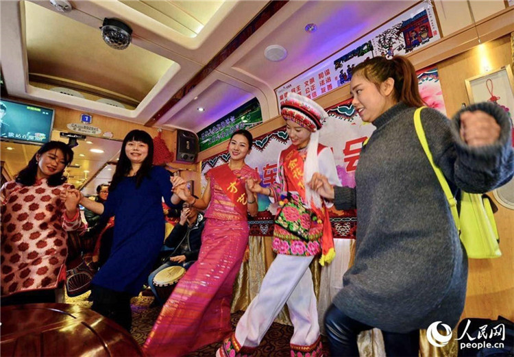 Zugreise als Erlebnis chinesischer Volkskultur