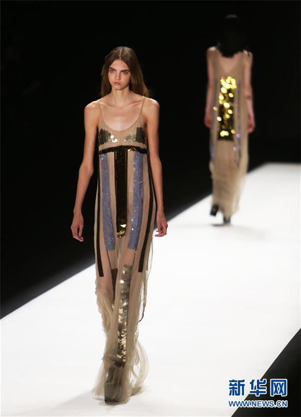 Kreationen der New Yorker Modewoche Herbst/Winter 2016