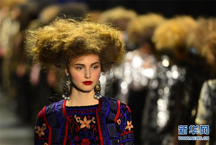 Kreationen der New Yorker Modewoche Herbst/Winter 2016