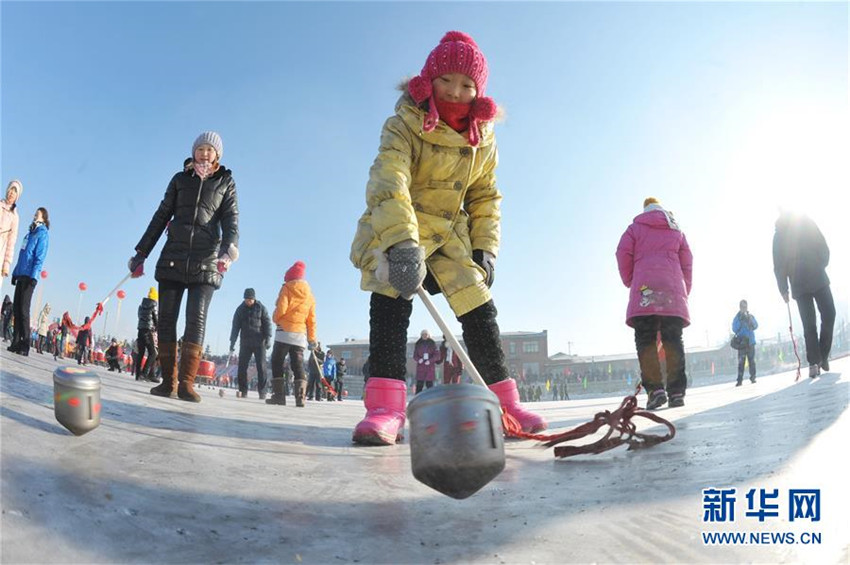 ?Der Drache hebt den Kopf“ und China feiert
