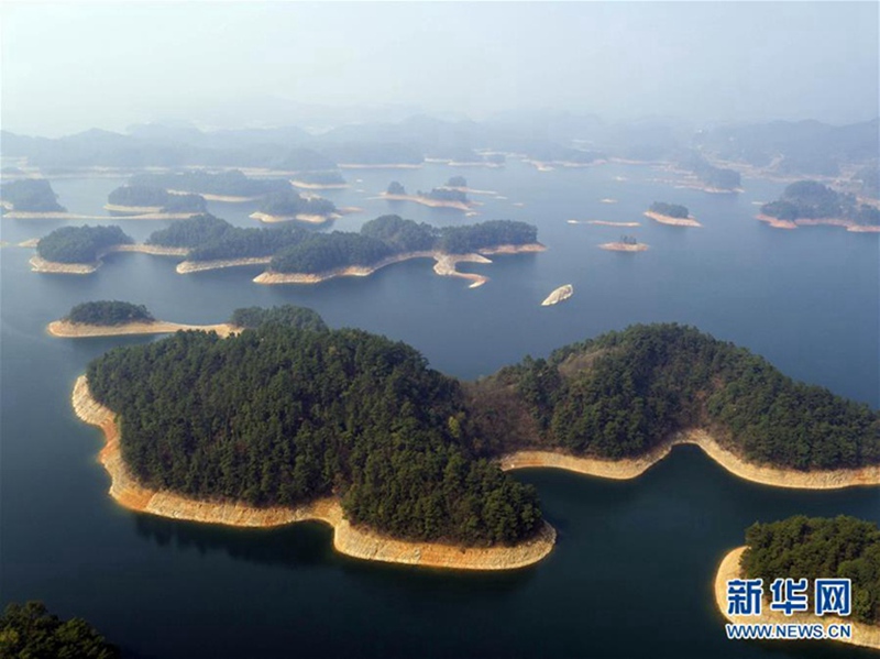 Spektakul?re Luftaufnahmen vom Qiandao-See