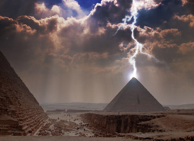 Blitze ?attackieren“ die Welt