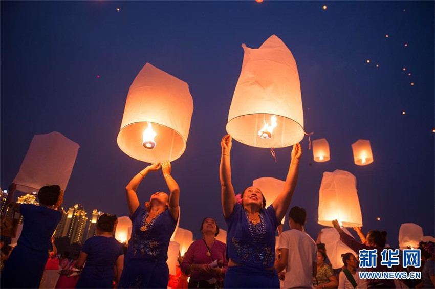 Das Dai-Volk in Yunnan feiert sein Neujahrsfest