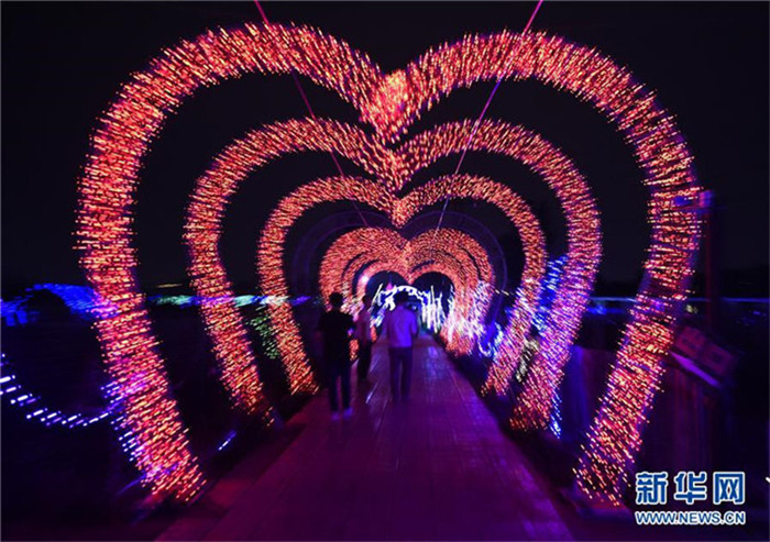 Fantastische Lichtschau in Taiyuan