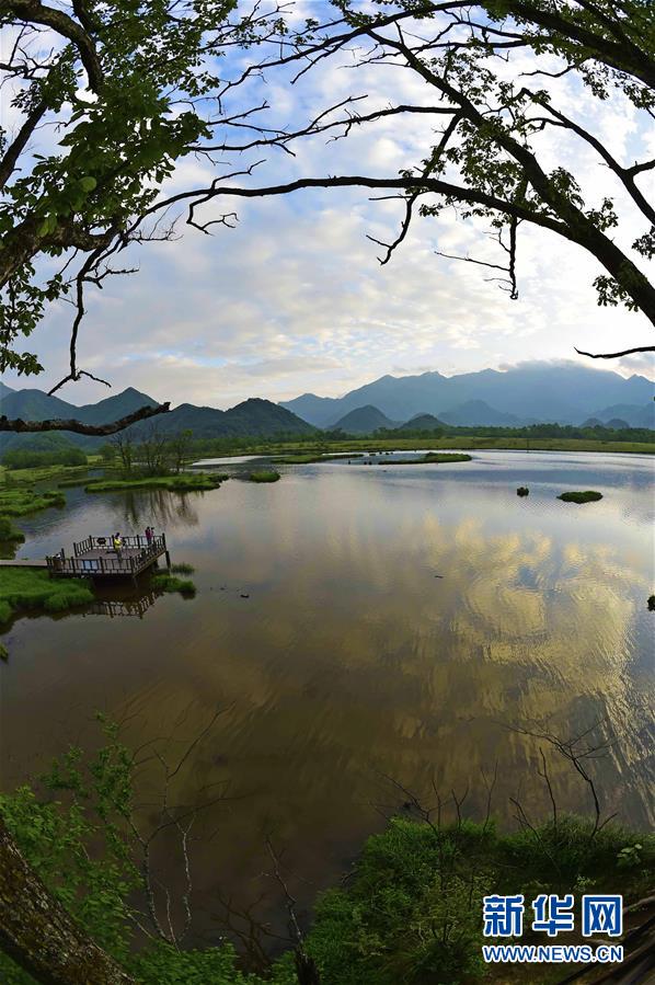 Faszinierende Seenlandschaft von Shennongjia