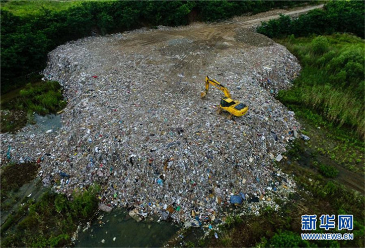 Illegale Mülldeponie am Taihu-See bei Suzhou