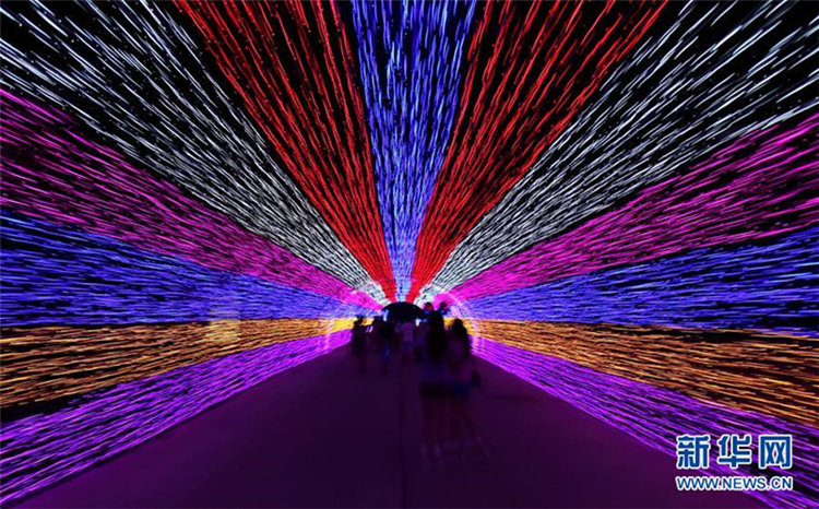 Fantastische Lichtschau in Hebei