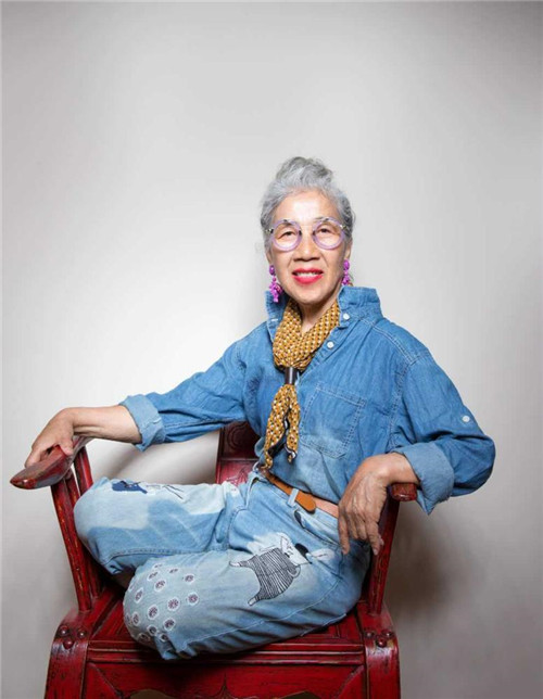 80-J?hrige wird zur Mode-Ikone in Chinas sozialen Medien