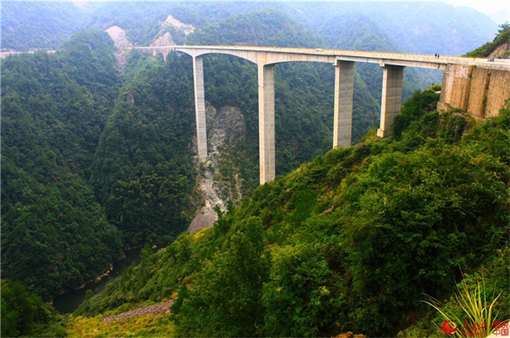Gr??te Brücke Zhejiangs: 163 Meter hohe Jiaxite-Brücke