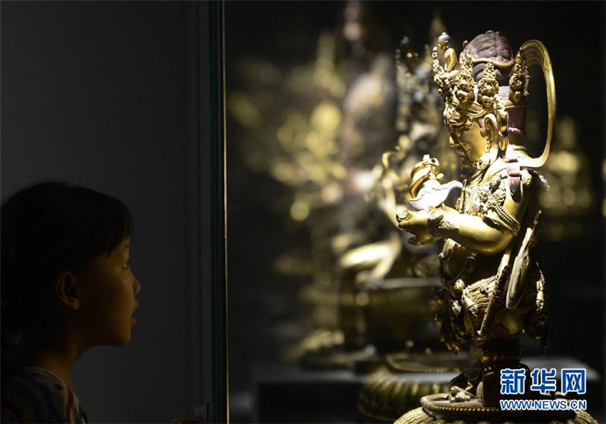 Ausstellung antiker gold-kupferner Buddhafiguren in Hangzhou er?ffnet