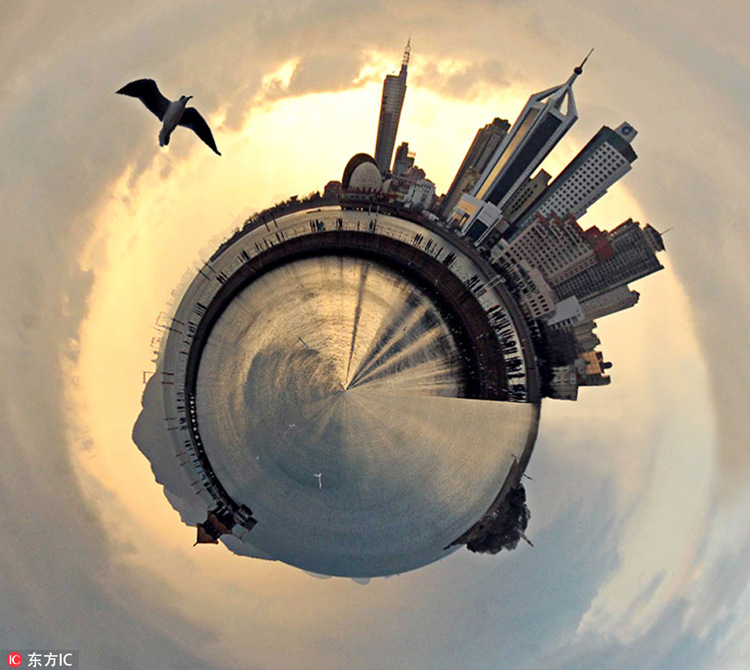 Eine Reise zum Planetensystem Qingdao