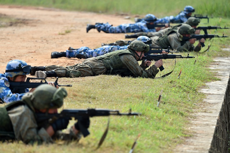 Gemeinsame übung der chinesischen und russischen Marineinfanterien