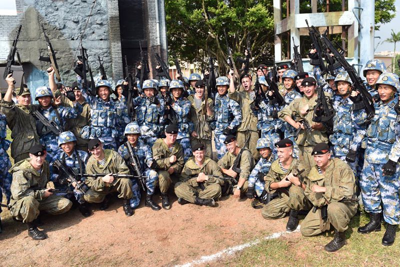 Gemeinsame übung der chinesischen und russischen Marineinfanterien