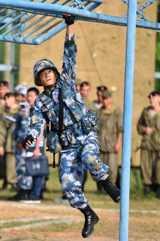 Gemeinsame übung der chinesischen und russischen Marineinfanterien