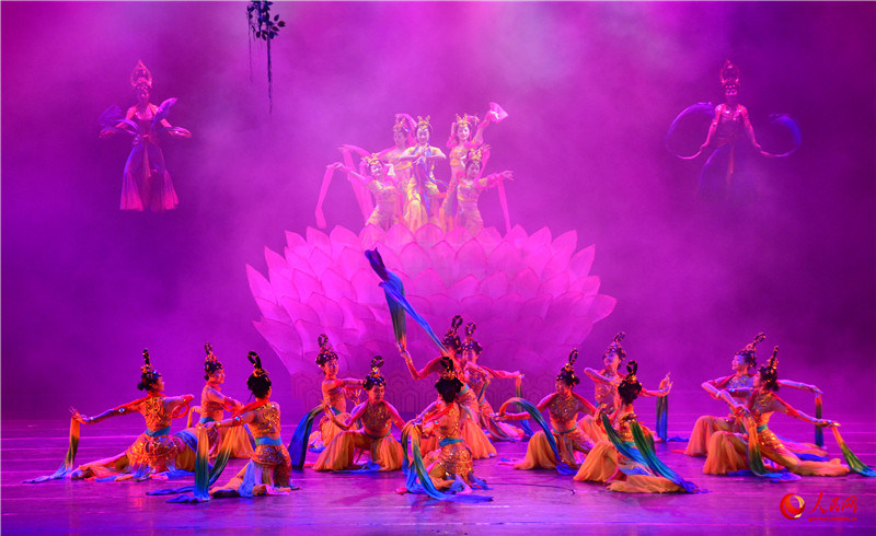 Fantastische Theateraufführung ?Shengxiang Emei“