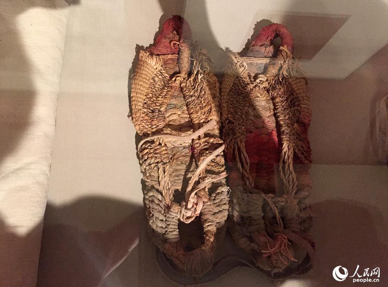 Ausstellung von Kulturgegenst?nden des ?Langen Marschs“ er?ffnet