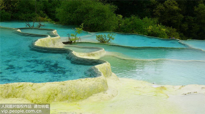 Des gelben Drachen bunte Teiche von Sichuan