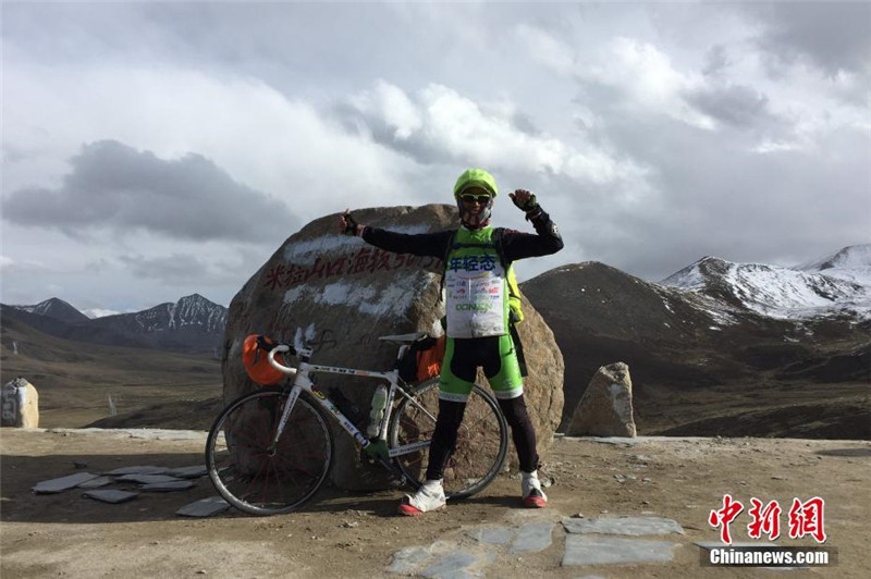 50-j?hriger aus Qingdao f?hrt in 87 Tagen von Chengdu nach Lissabon